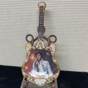 Elvis Presley commemorative plate